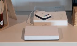 HubPowerbank_med-res-9