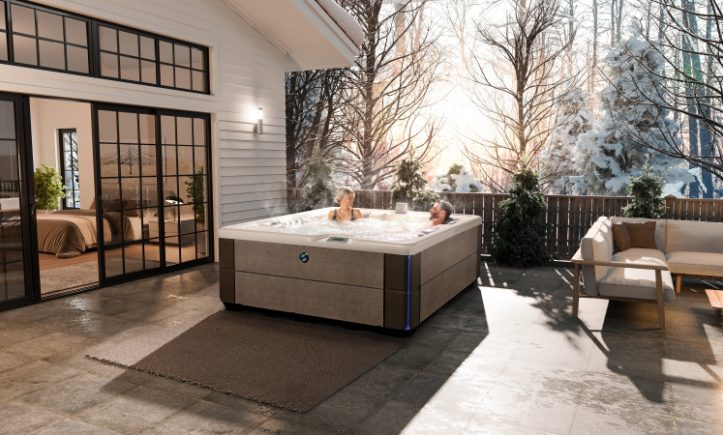 HotSpring_2024_Highlife_Sovereign_Ivory_Linen_Lifestyle_Winter