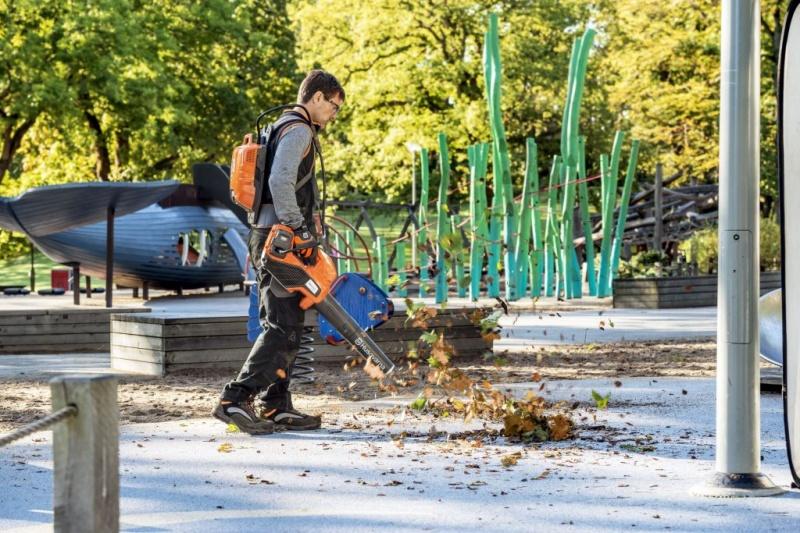 Zdmuchnij bałagan ze swojego ogrodu Narzędzia ogrodowe